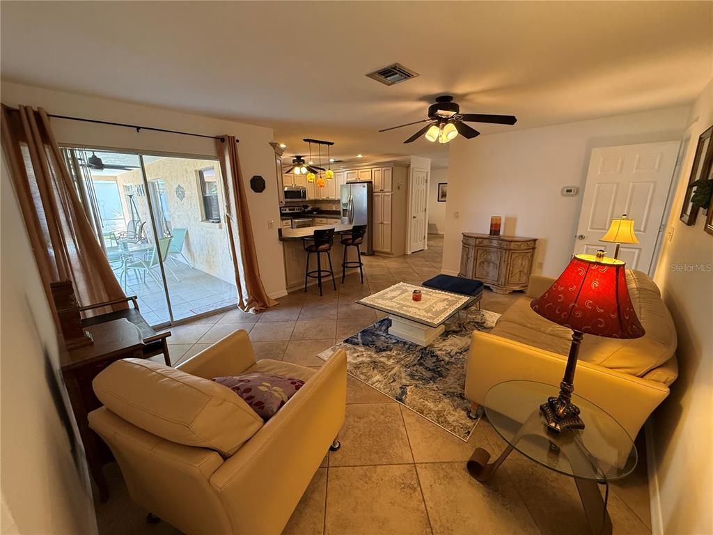 1629 Georgetowne Boulevard Sarasota, FL 34232 - Photo 10 of 34