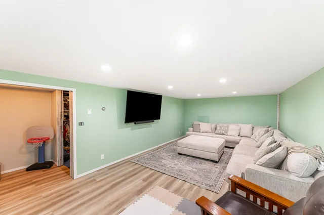 $209,900 | 629 Olson Avenue, Windom, MN 56101