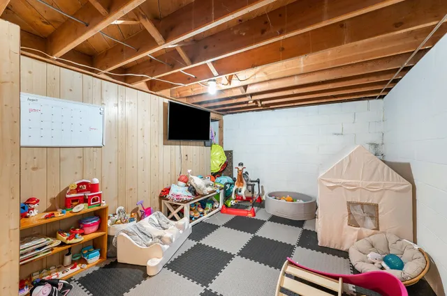 $209,900 | 629 Olson Avenue, Windom, MN 56101