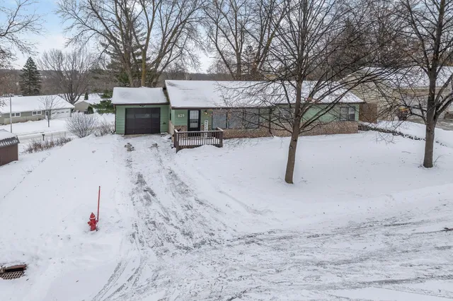 $209,900 | 629 Olson Avenue, Windom, MN 56101