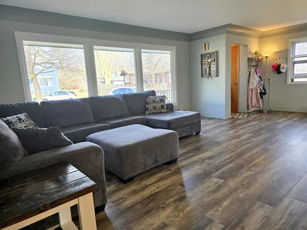 $189,900 | 629 Olson Avenue, Windom, MN 56101