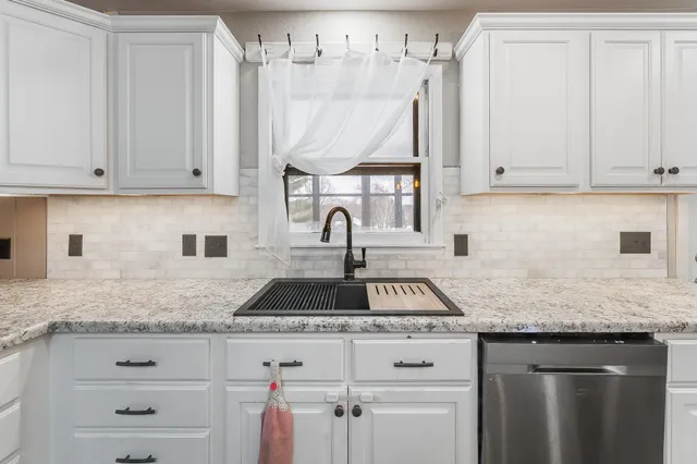 $209,900 | 629 Olson Avenue, Windom, MN 56101