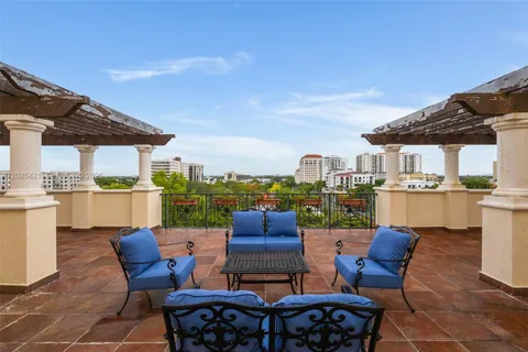$3,500 | 101 Sidonia Avenue, Unit 404, Coral Gables, FL 33134