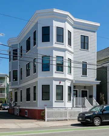 $1,195,000 | 111 Beacon Street, Unit C, Somerville, MA 02143