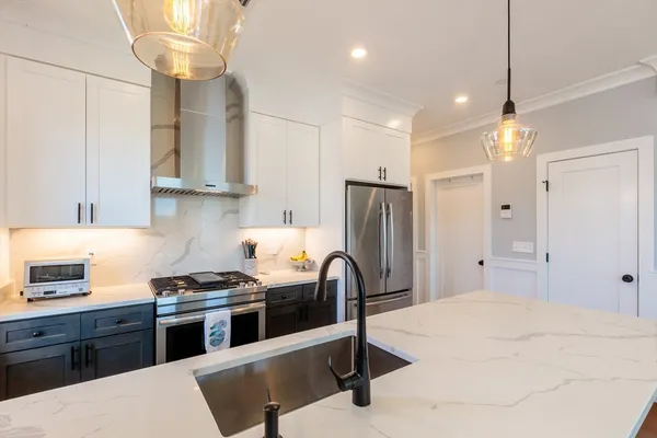 $1,195,000 | 111 Beacon Street, Unit C, Somerville, MA 02143