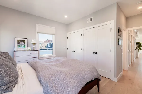 $1,195,000 | 111 Beacon Street, Unit C, Somerville, MA 02143