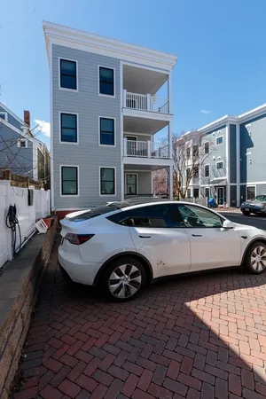 $1,195,000 | 111 Beacon Street, Unit C, Somerville, MA 02143