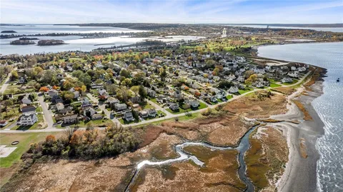 $575,000 | 66 Islington Avenue, Portsmouth, RI 02871