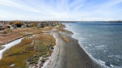 $575,000 | 66 Islington Avenue, Portsmouth, RI 02871