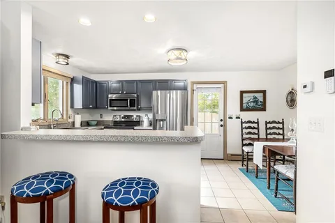 $575,000 | 66 Islington Avenue, Portsmouth, RI 02871