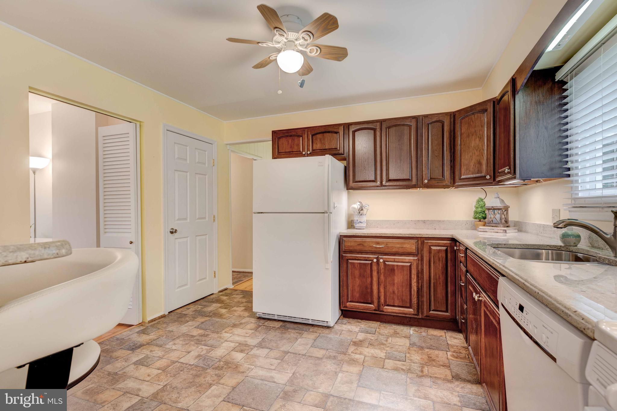 401 Highmeadow Road Reisterstown, MD 21136 - Photo 16 of 36 Kitchen