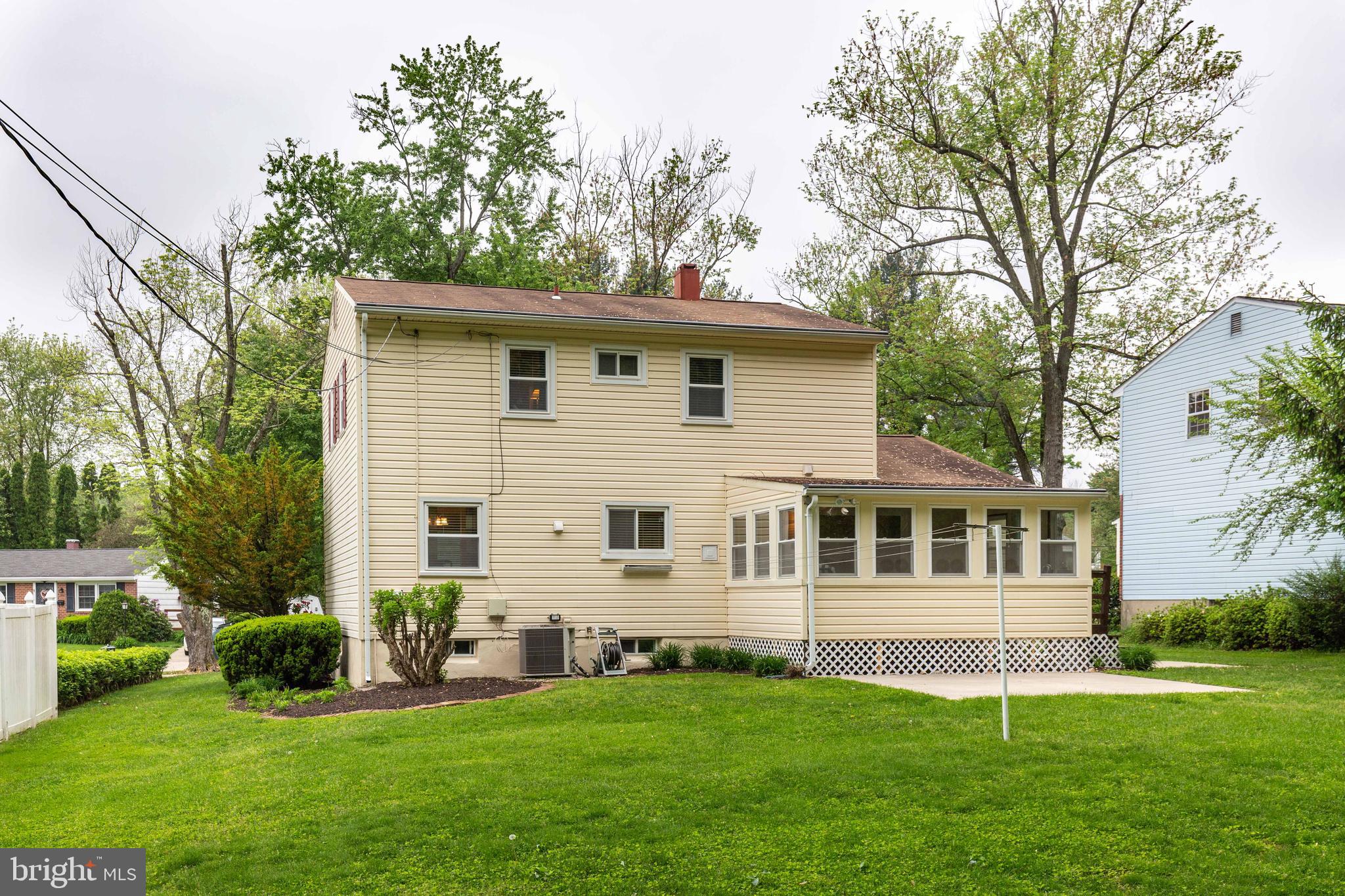 401 Highmeadow Road Reisterstown, MD 21136 - Photo 5 of 36 Newer Roof & Siding