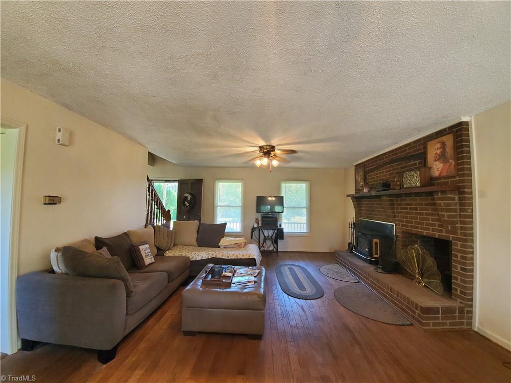 147 Howardtown Road Mocksville, NC 27028 - Photo 3 of 32