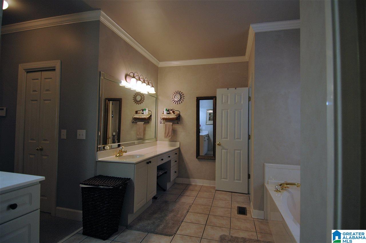 73 Maple Trace Hoover, AL 35244 - Photo 16 of 50