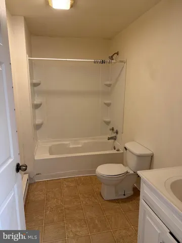 $1,099 | 2004 Kensington Street, Harrisburg, PA 17104