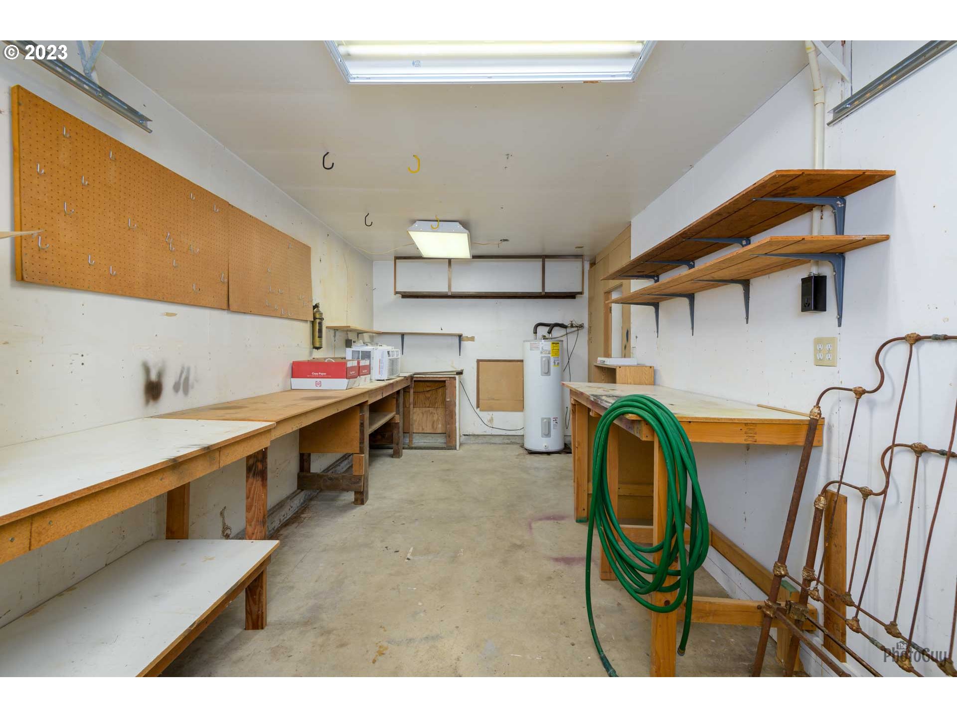 4888 B Street Springfield, OR 97478 - Photo 21 of 32 a utility room with dryer and washer