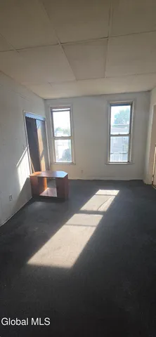 $179,900 | 72 Grove Street, Amsterdam, NY 12010