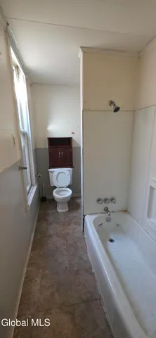 $179,900 | 72 Grove Street, Amsterdam, NY 12010