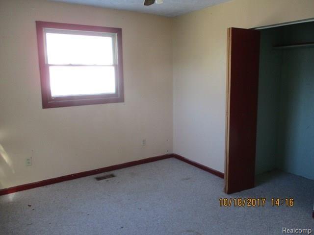 4037 Beryl Road Flint, MI 48504 - Photo 11 of 15 IMG_0562.JPG
