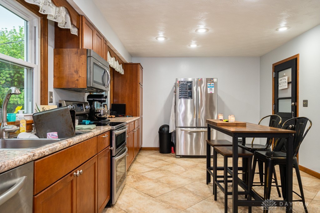 5655 Denlinger Road Dayton, OH 45426 - Photo 11 of 49 Gallery Image 11