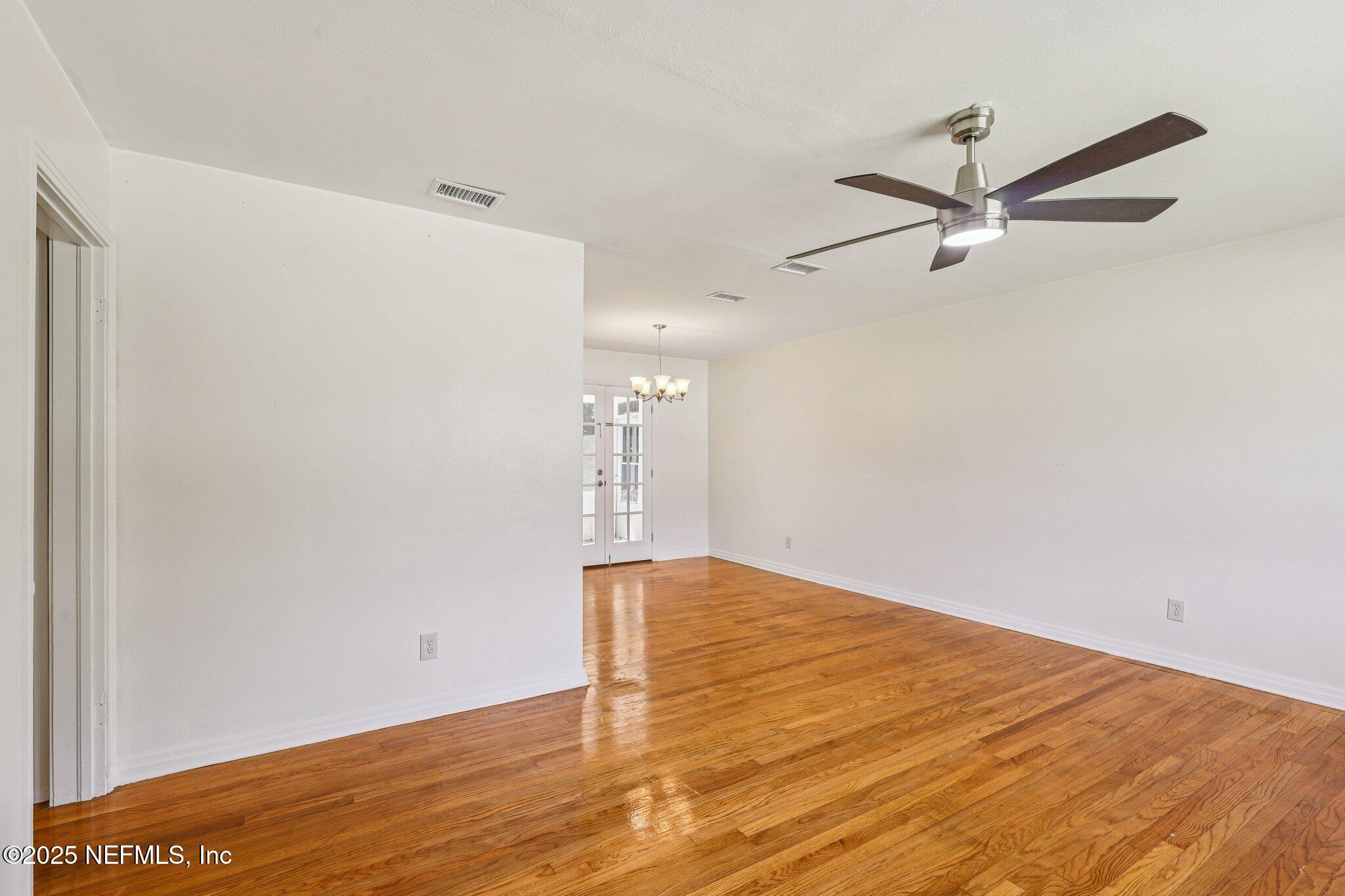 7116 Gaillardia Road South Jacksonville, FL 32211 - Photo 13 of 39 Living
