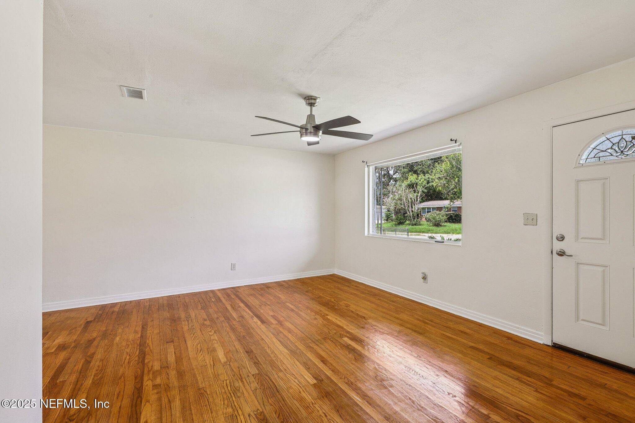 7116 Gaillardia Road South Jacksonville, FL 32211 - Photo 16 of 39 Living