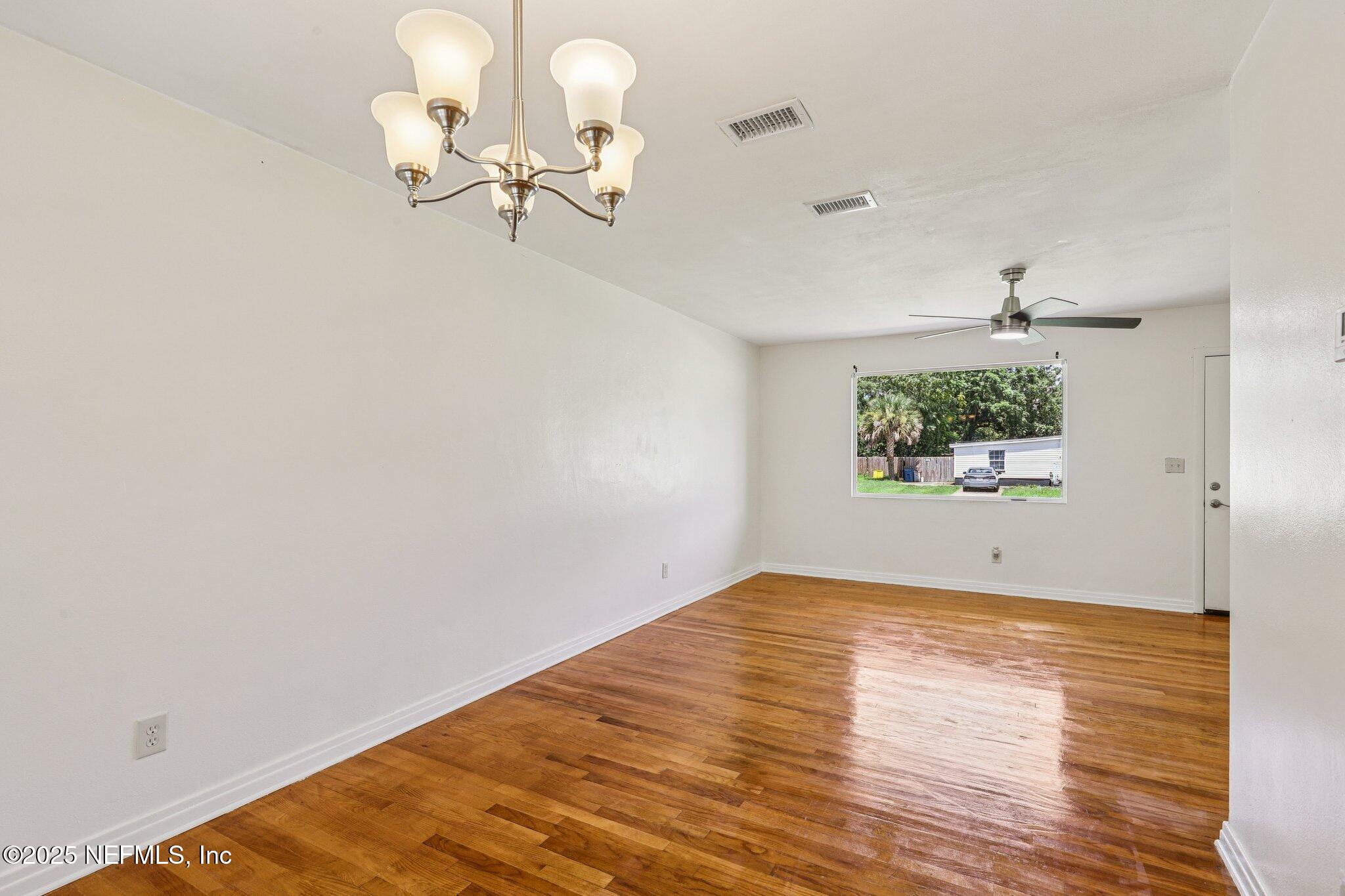 7116 Gaillardia Road South Jacksonville, FL 32211 - Photo 21 of 39 Dining to Living