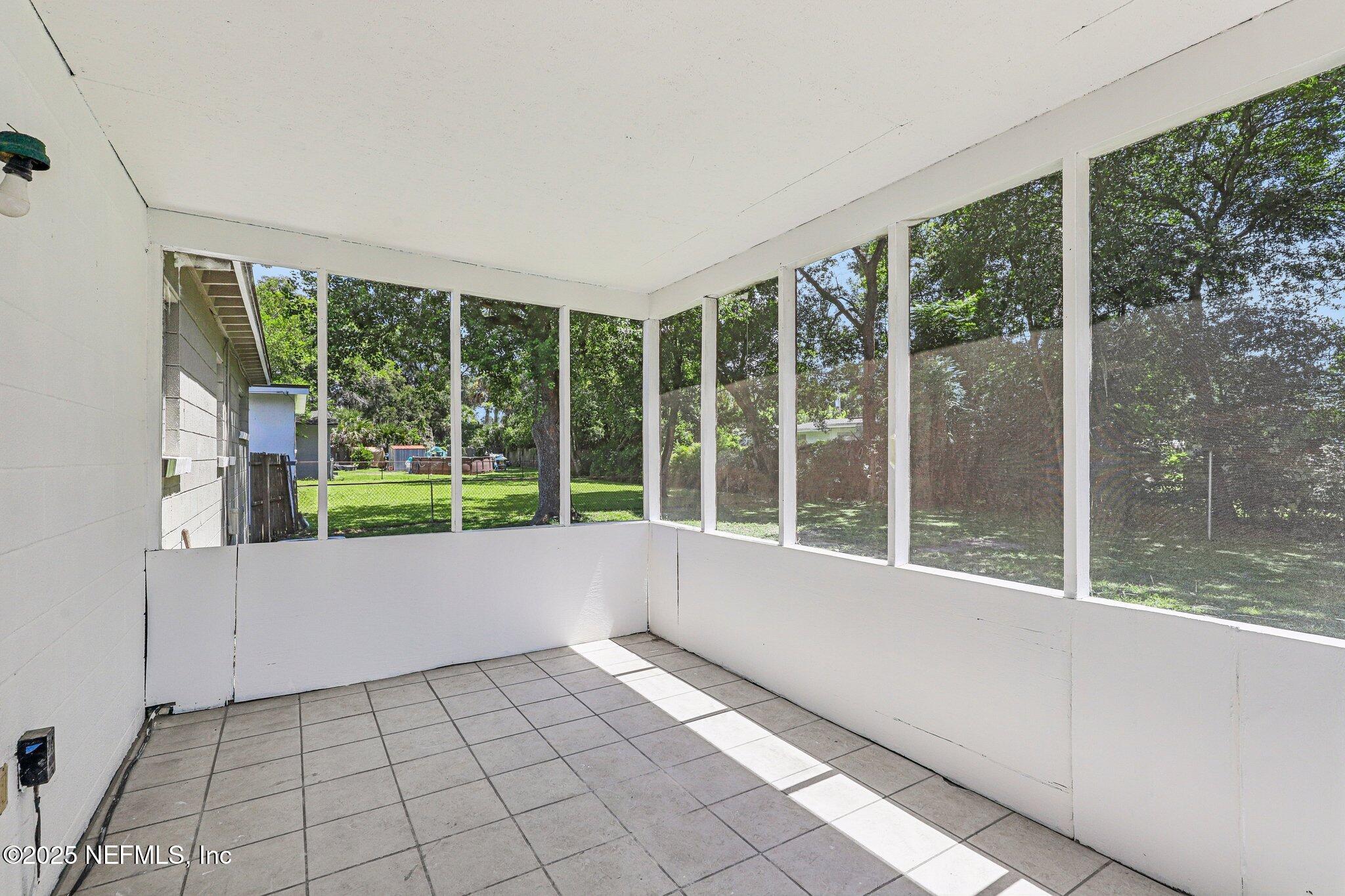 7116 Gaillardia Road South Jacksonville, FL 32211 - Photo 32 of 39 Sunroom