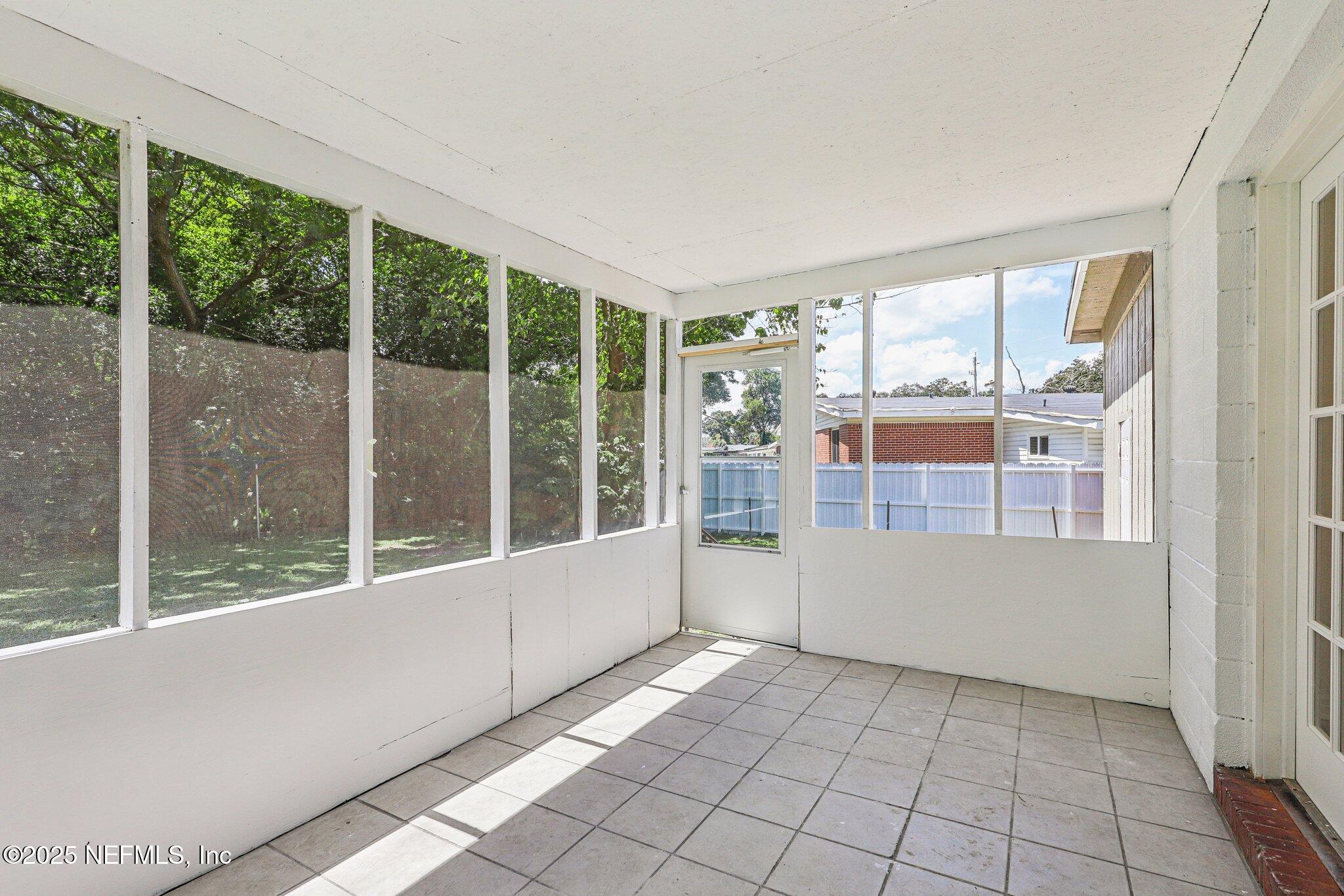 7116 Gaillardia Road South Jacksonville, FL 32211 - Photo 33 of 39 Sunroom