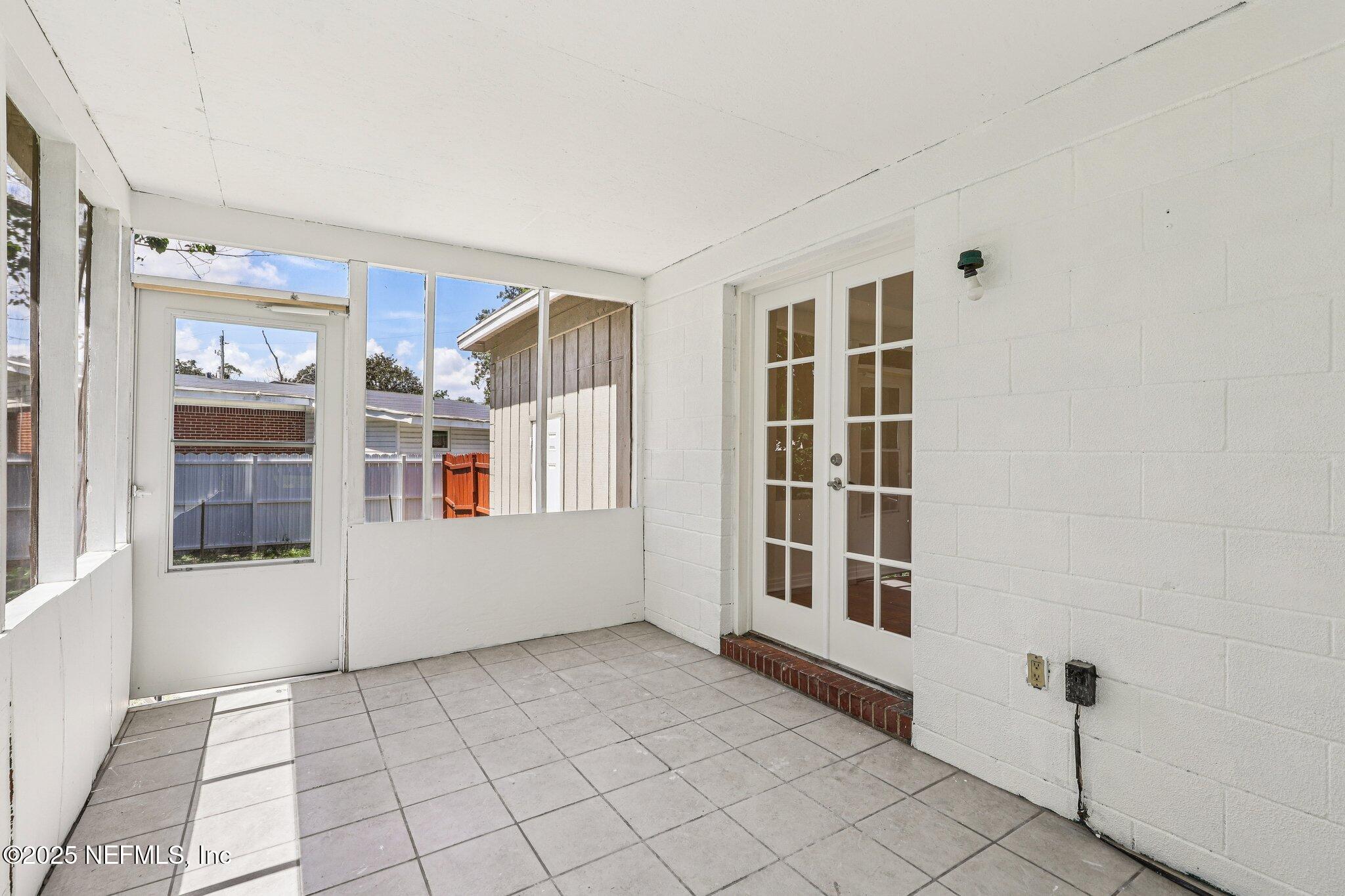 7116 Gaillardia Road South Jacksonville, FL 32211 - Photo 34 of 39 Sunroom