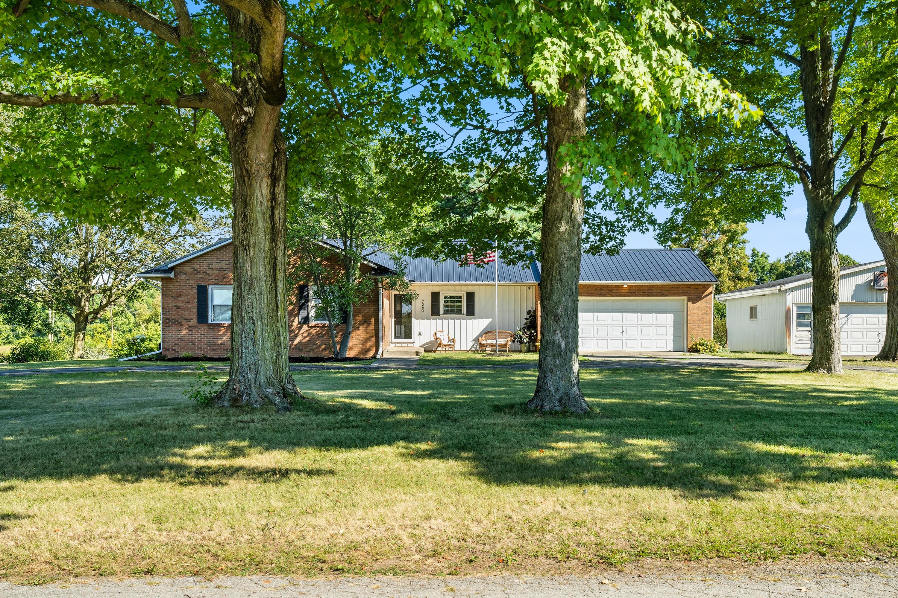 7260 Long Road Canal Winchester, OH 43110 - Photo 3 of 45 dsc01830