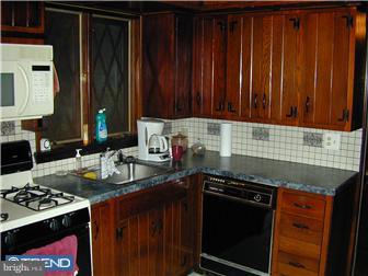 72 Marshall Road Lansdowne, PA 19050 - Photo 3 of 10 Kitchen