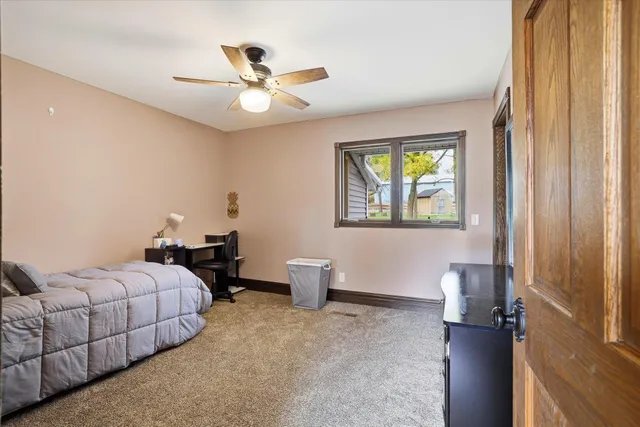 $935,000 | S81W26300 National Avenue, Vernon, WI 53149