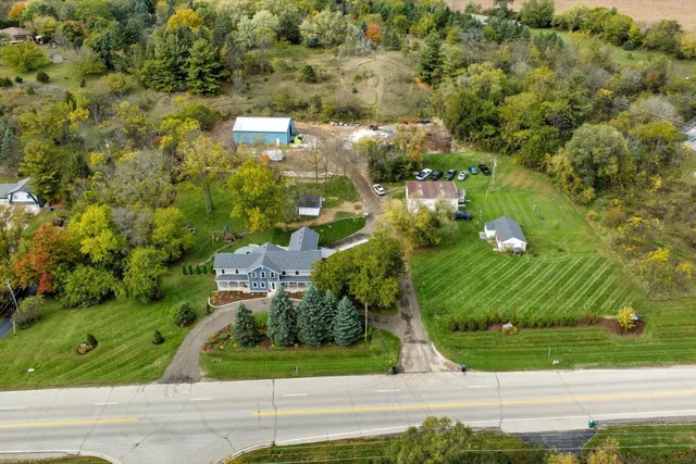 $935,000 | S81W26300 National Avenue, Vernon, WI 53149
