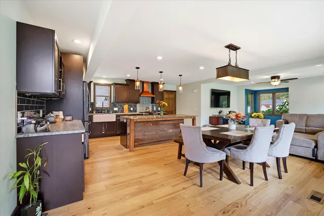 $935,000 | S81W26300 National Avenue, Vernon, WI 53149