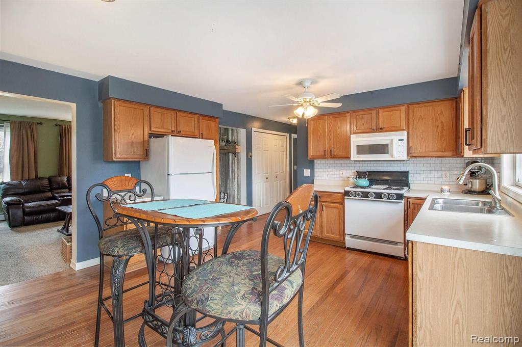 15037 Bird Road Byron, MI 48418 - Photo 18 of 34