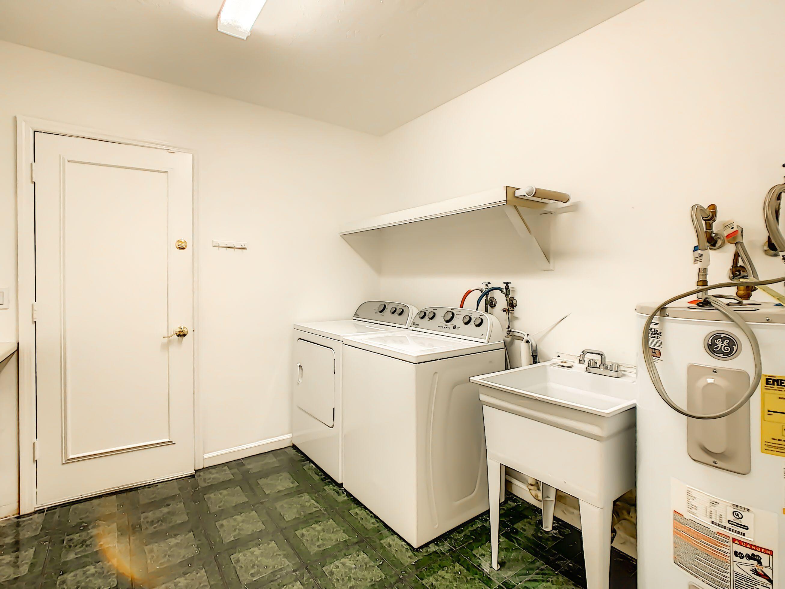 5737 Wind Drift Lane Boca Raton, FL 33433 - Photo 20 of 24 Laundry
