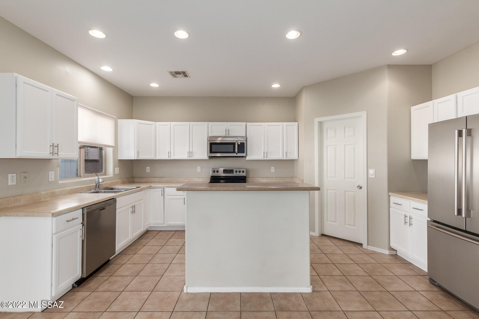 21100 East Frontier Road Red Rock, AZ 85145 - Photo 15 of 50