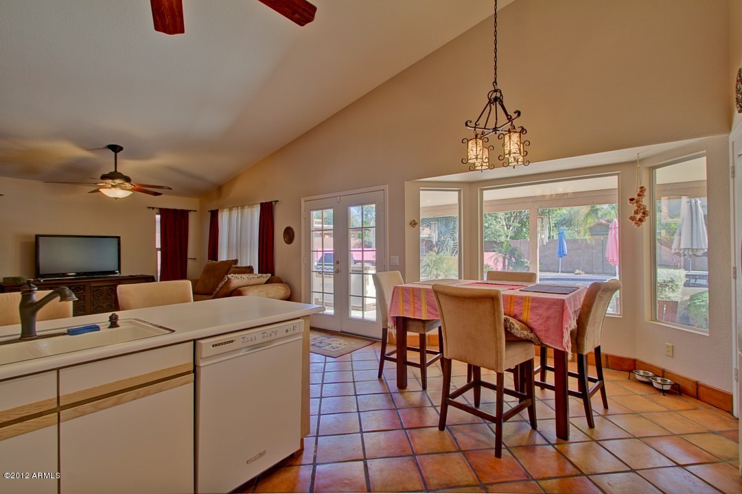 641 West Smoke Tree Road Gilbert, AZ 85233 - Photo 14 of 36 Smoketrail (14)