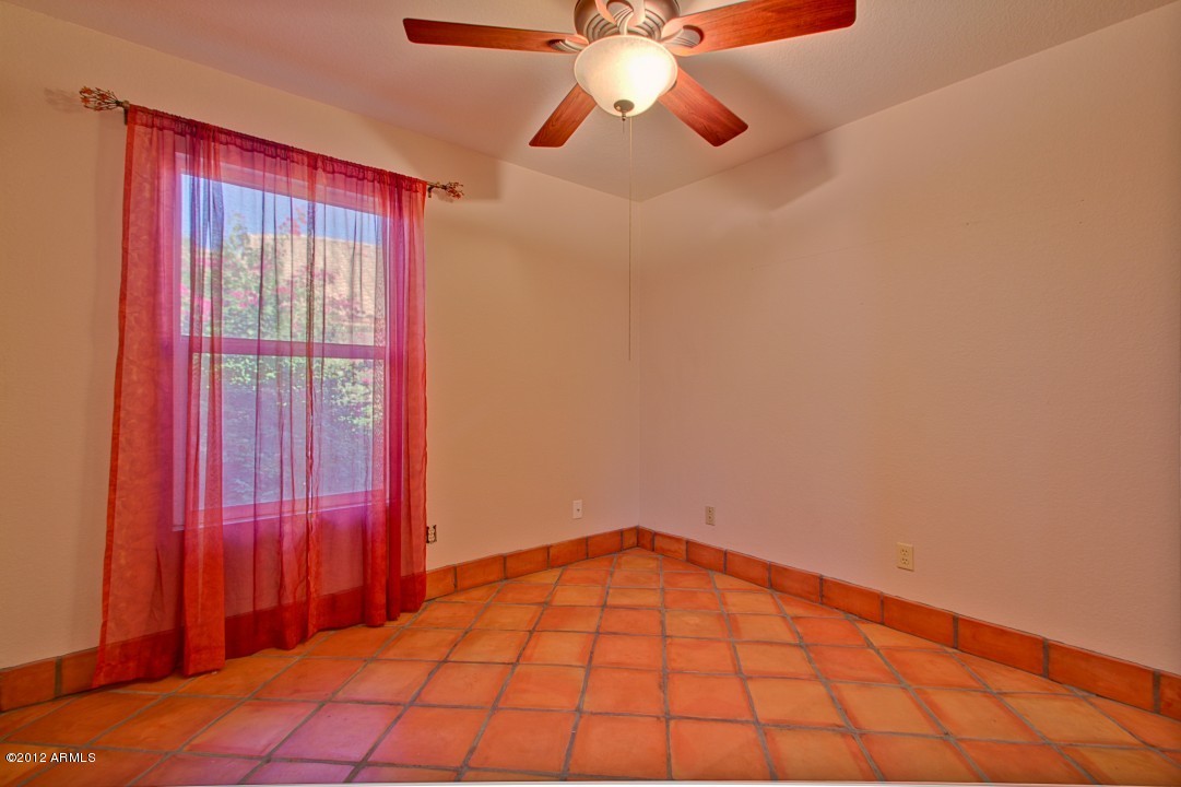 641 West Smoke Tree Road Gilbert, AZ 85233 - Photo 19 of 36 Smoketrail (19)