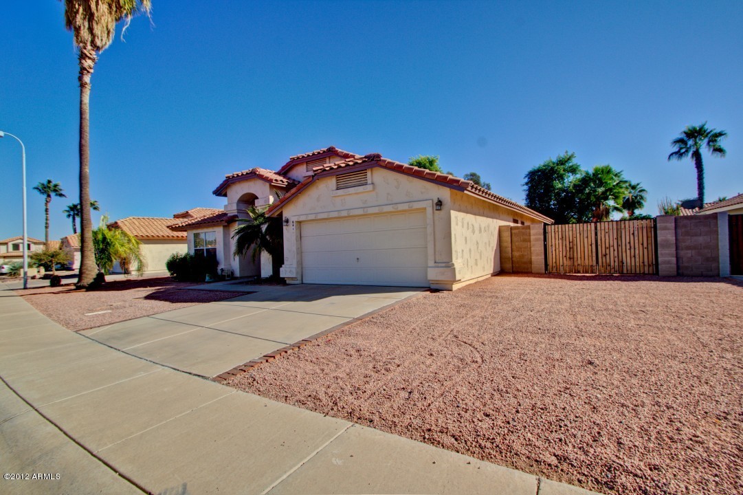 641 West Smoke Tree Road Gilbert, AZ 85233 - Photo 3 of 36 Smoketrail (3)