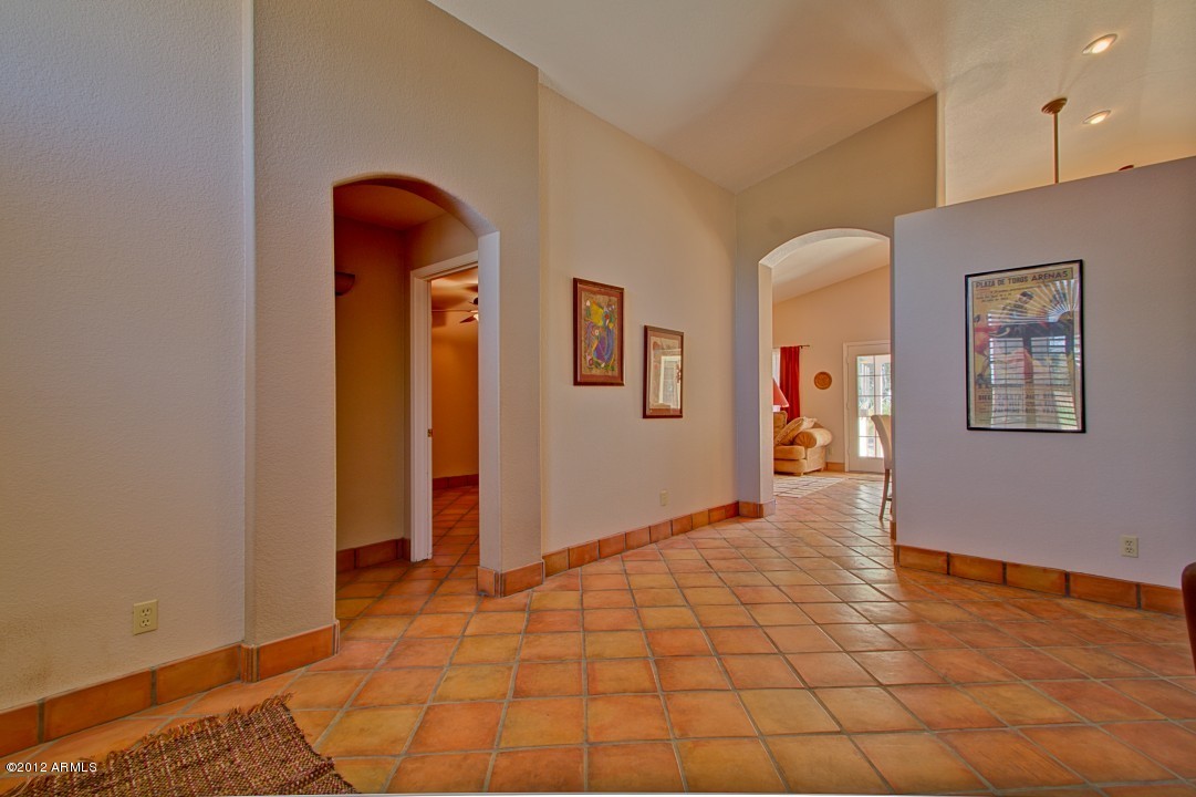 641 West Smoke Tree Road Gilbert, AZ 85233 - Photo 5 of 36 Smoketrail (5)