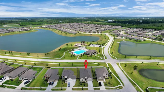 a view of an outdoor space