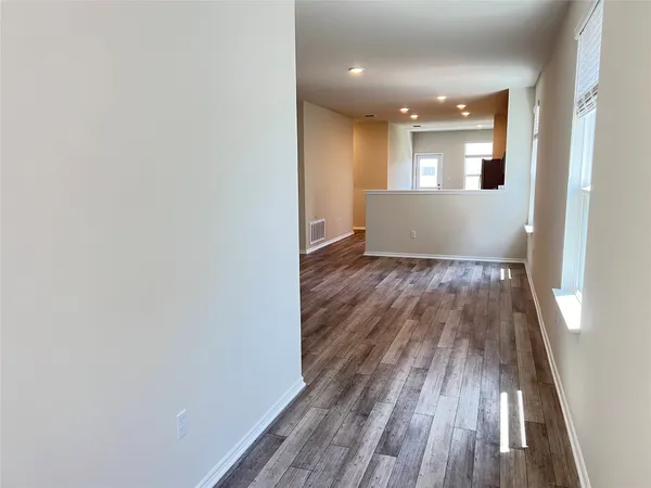$1,950 | 561 Papaya Drive, Buda, TX 78610
