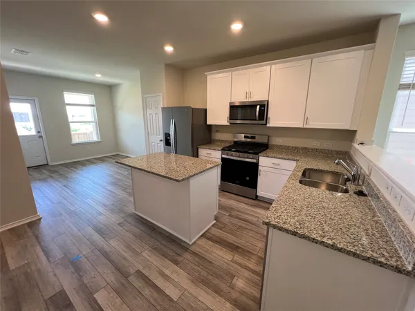 $1,950 | 561 Papaya Drive, Buda, TX 78610