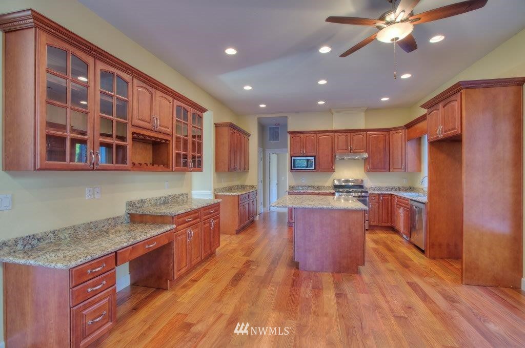 11342 Southeast 192nd Street Renton, WA 98055 - Photo 7 of 25 Gallery Image 7