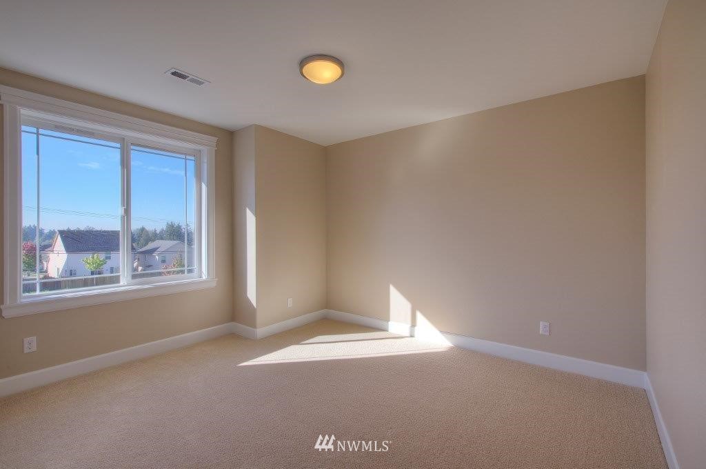 11342 Southeast 192nd Street Renton, WA 98055 - Photo 9 of 25 Gallery Image 9