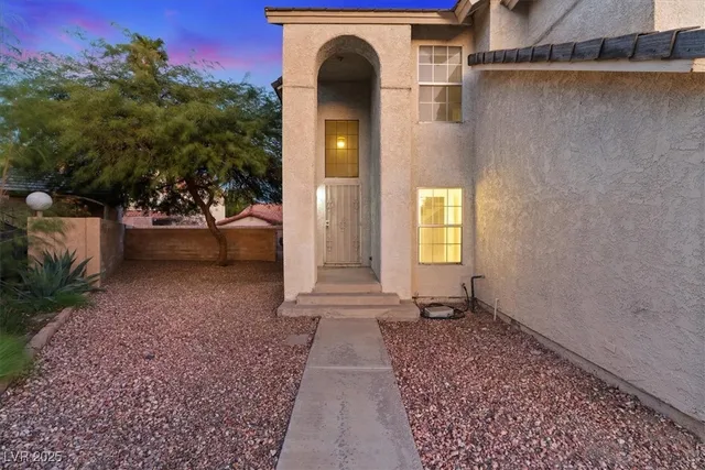 $1,900 | 2559 Kilmaron Circle, Henderson, NV 89014