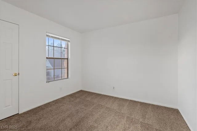 $1,900 | 2559 Kilmaron Circle, Henderson, NV 89014