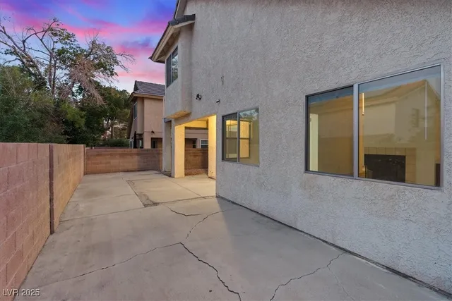 $1,900 | 2559 Kilmaron Circle, Henderson, NV 89014